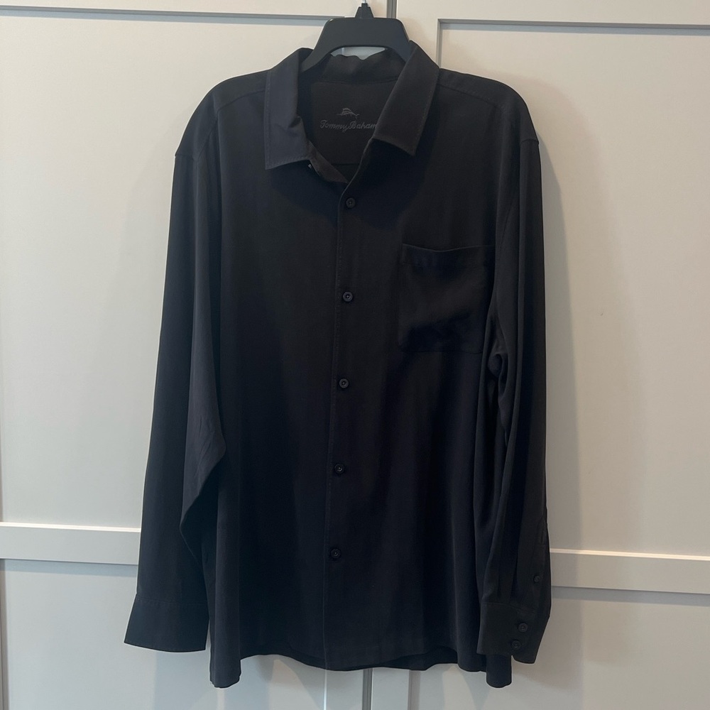 Tommy Bahama black 100% washable silk button down shirt. Rarely worn!